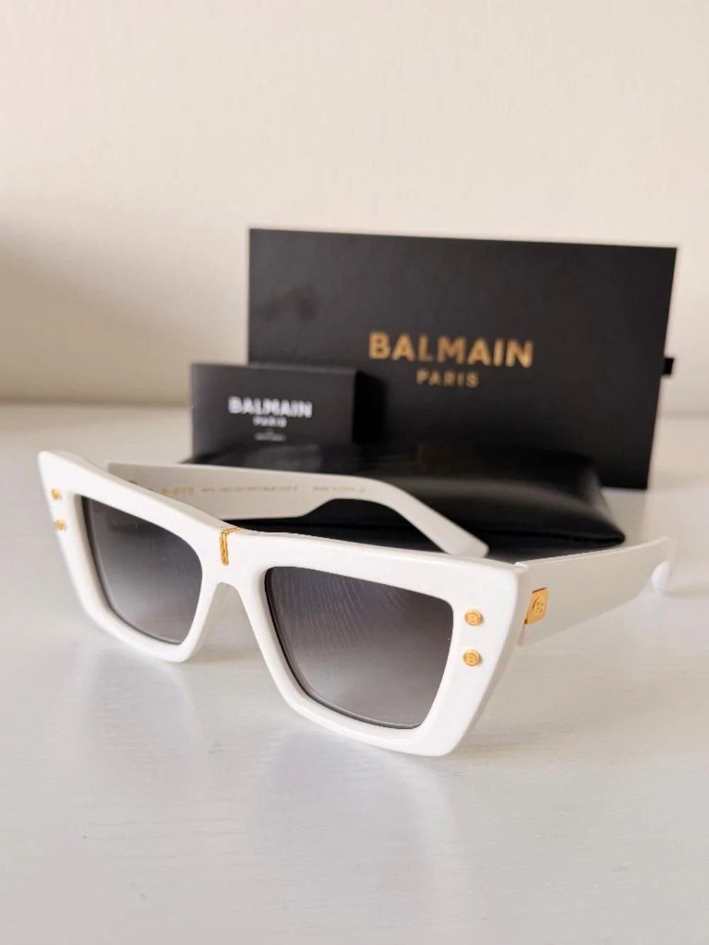 New BALMAIN White Cat Eye Sunglasses B-EYE BPS 156C-54 WHT-GLD Authentic